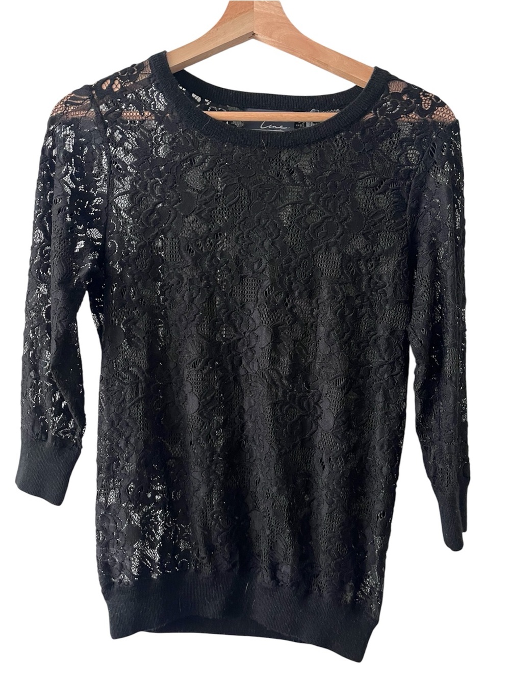 Line Black Lace Top (small)